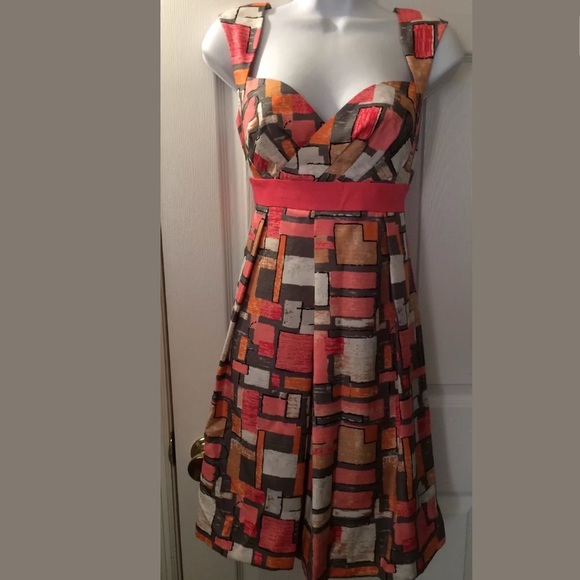 New JESSICA SIMPSON Geo Print Dress Coral Gray Sweetheart Neckline Pink Pin Up - Picture 1 of 8